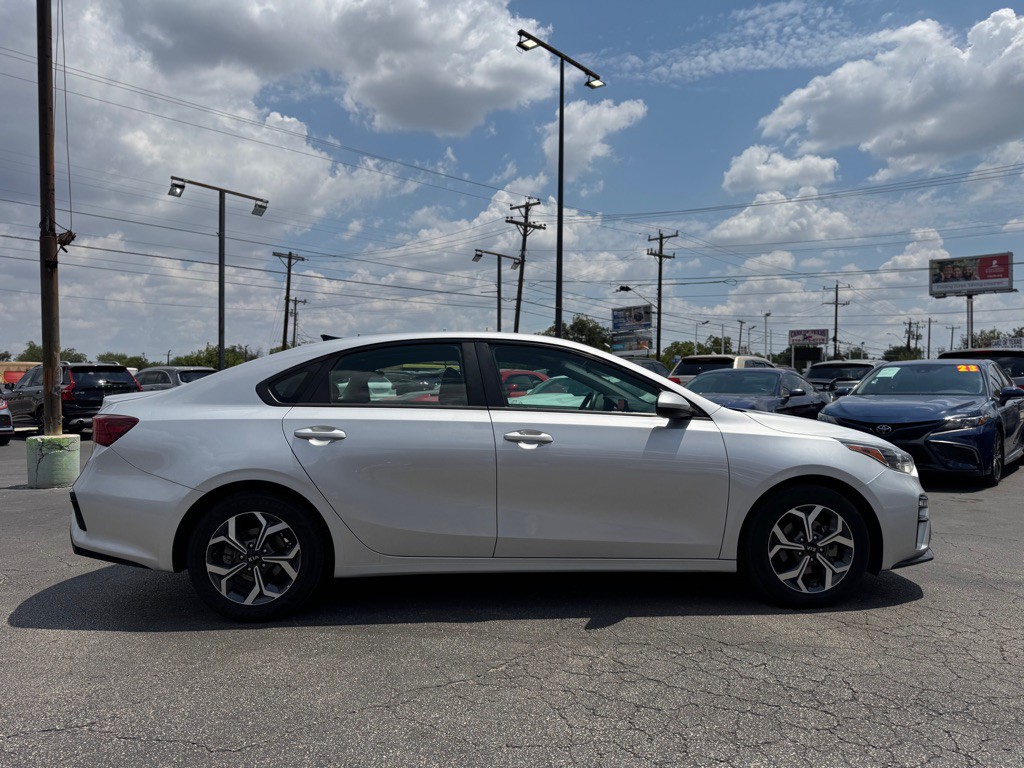 2019 Kia Forte Image 9