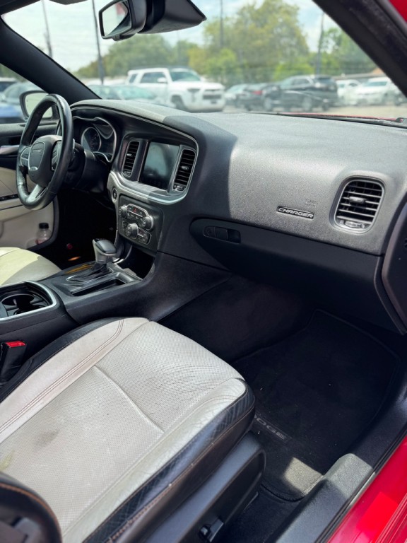 2015 Dodge Charger Image 16