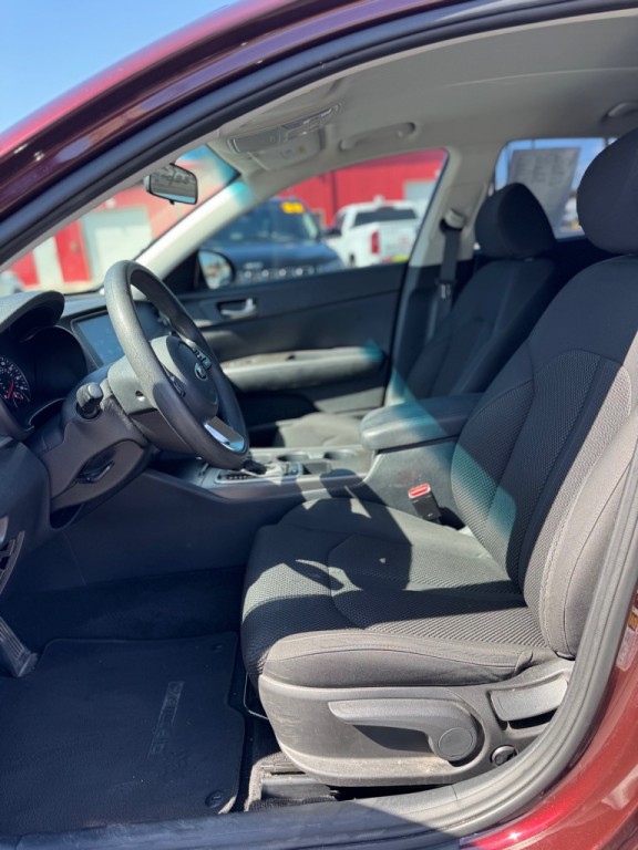 2020 Kia Optima Image 9