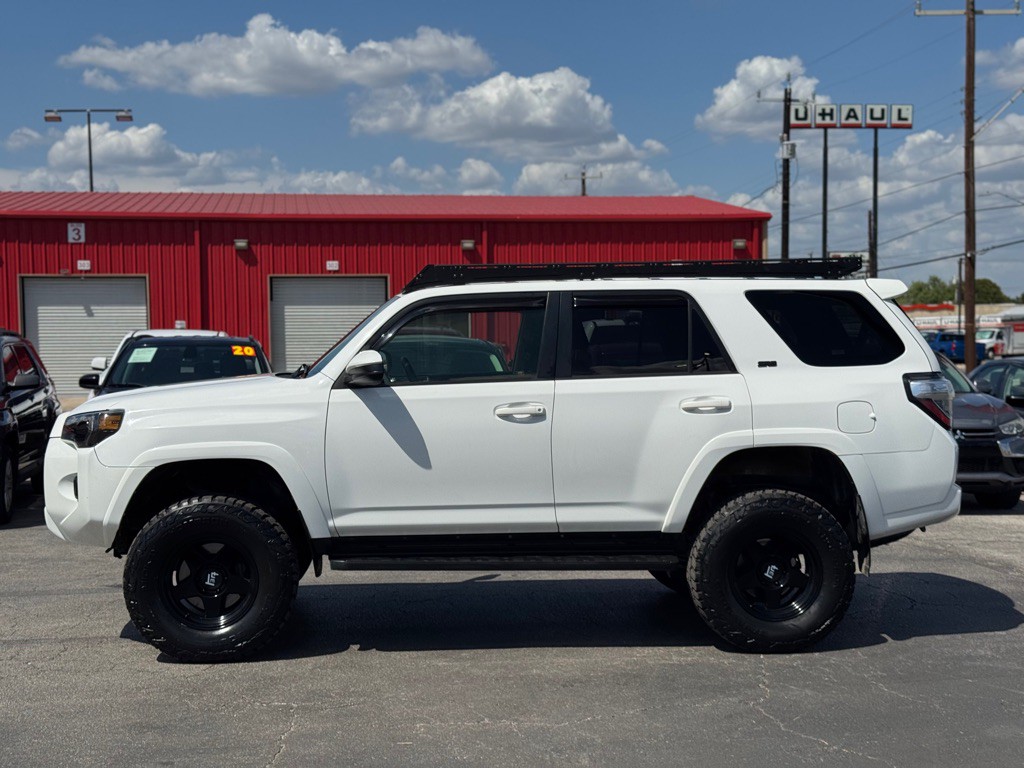 2016 Toyota 4Runner Image 6