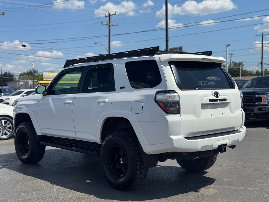 2016 Toyota 4Runner Image 8