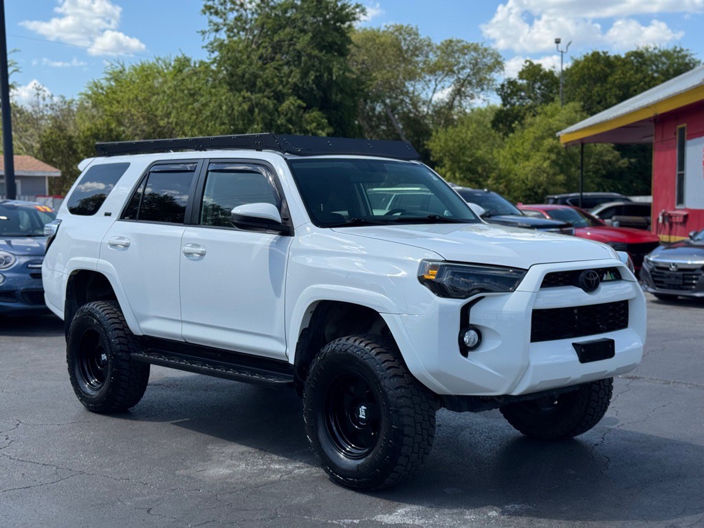 2016 Toyota 4Runner Image 12