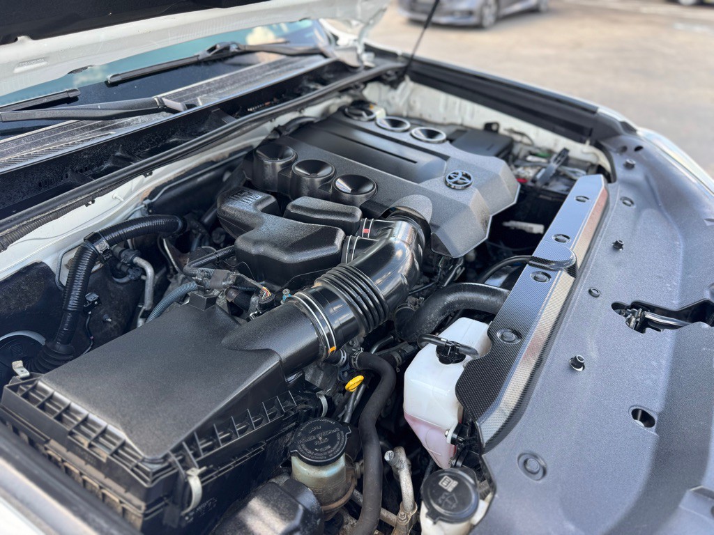 2016 Toyota 4Runner Image 24