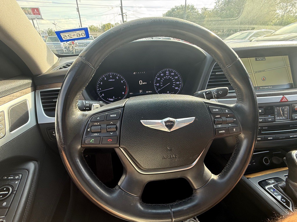 2015 Hyundai Genesis Image 11