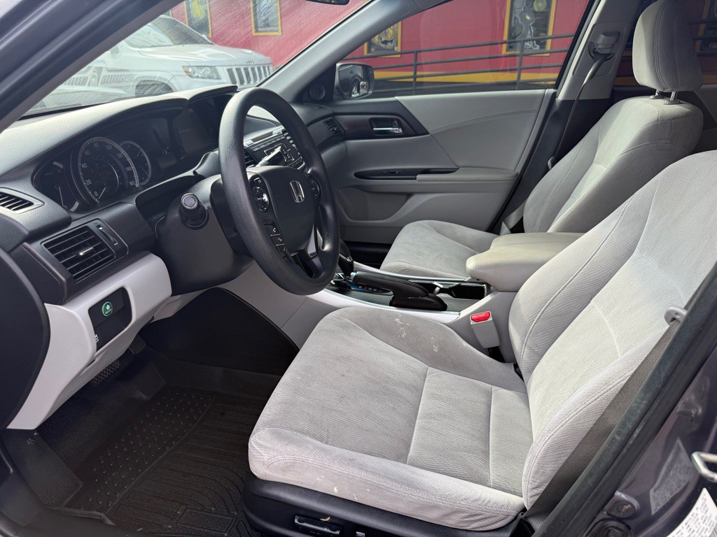 2013 Honda Accord Image 8