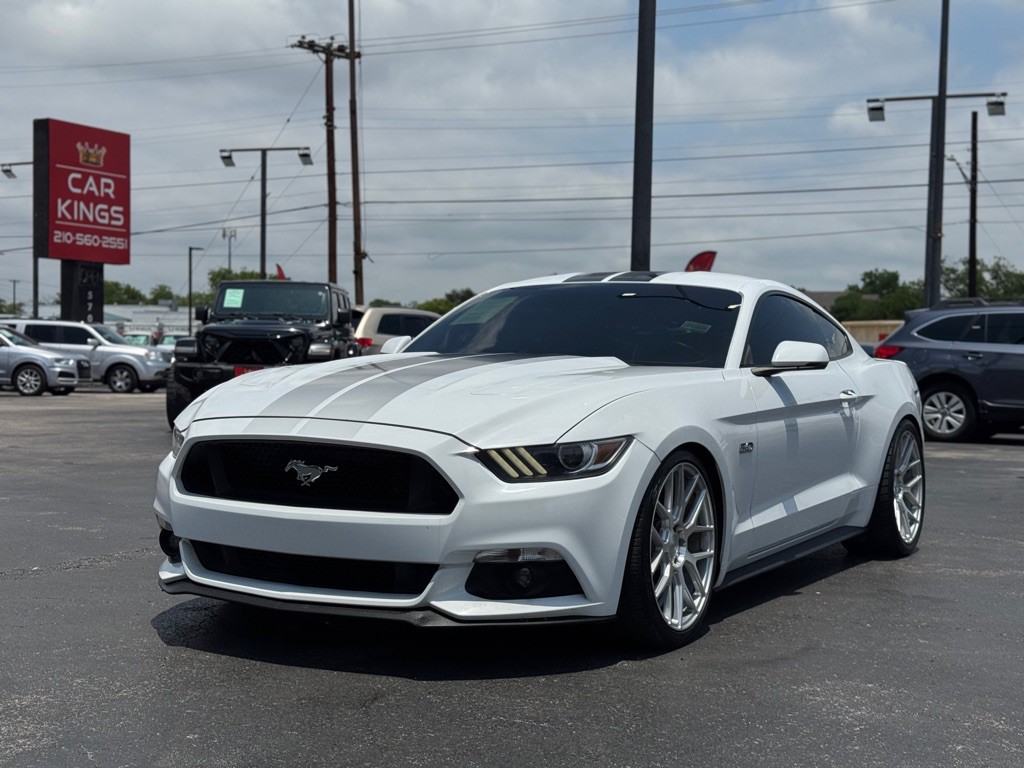 2016 Ford Mustang Image 2