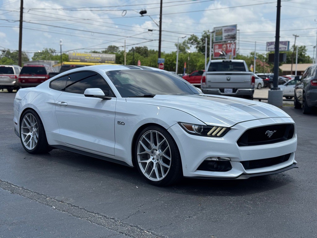 2016 Ford Mustang Image 12