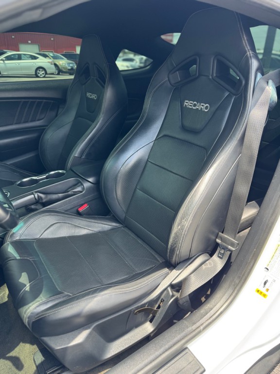 2016 Ford Mustang Image 16