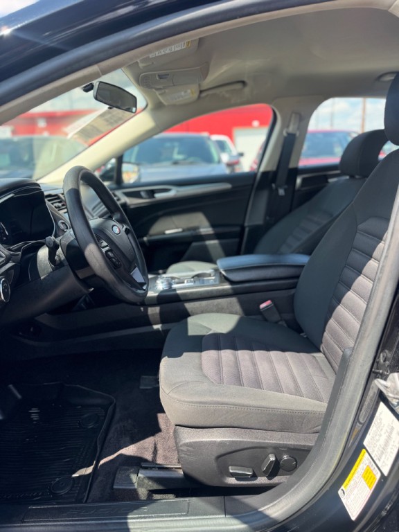 2017 Ford Fusion Image 13