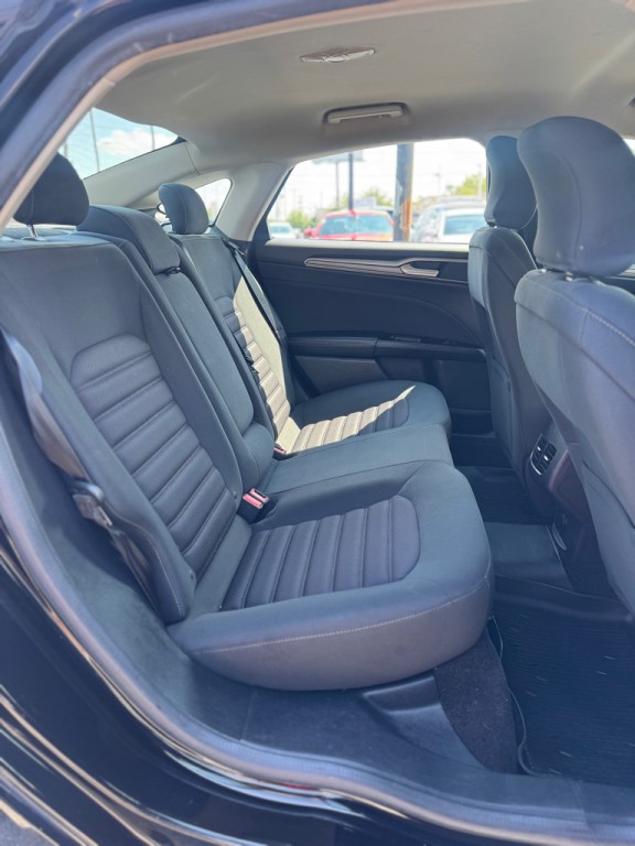 2017 Ford Fusion Image 17