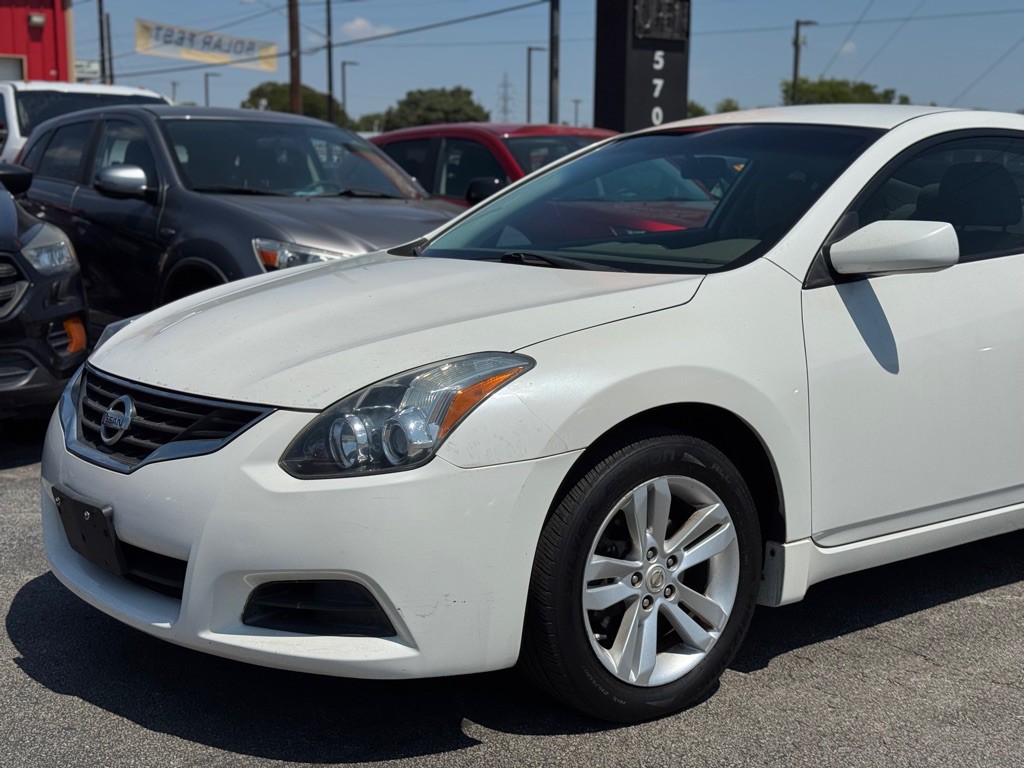 2012 Nissan Altima Image 4