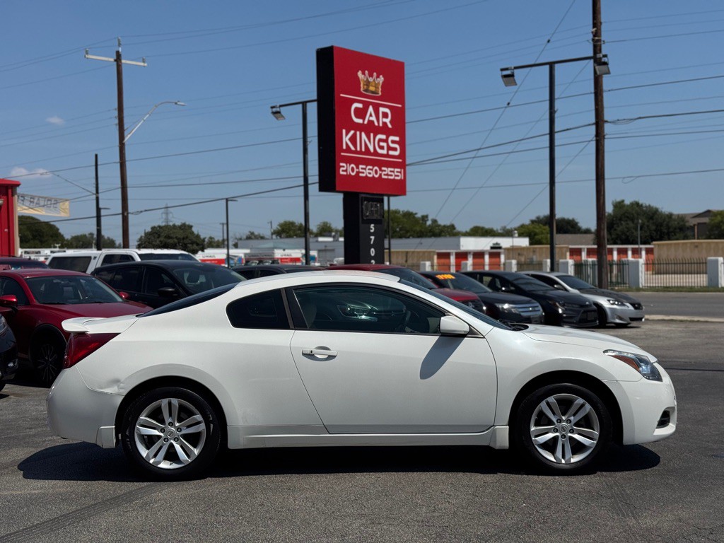 2012 Nissan Altima Image 9