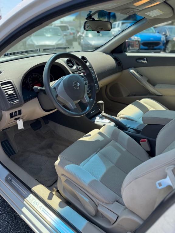 2012 Nissan Altima Image 12