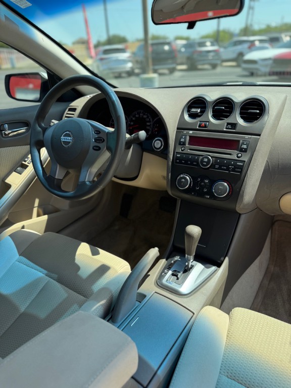 2012 Nissan Altima Image 19
