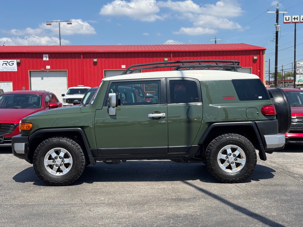 2011 Toyota FJ Cruiser Image 5