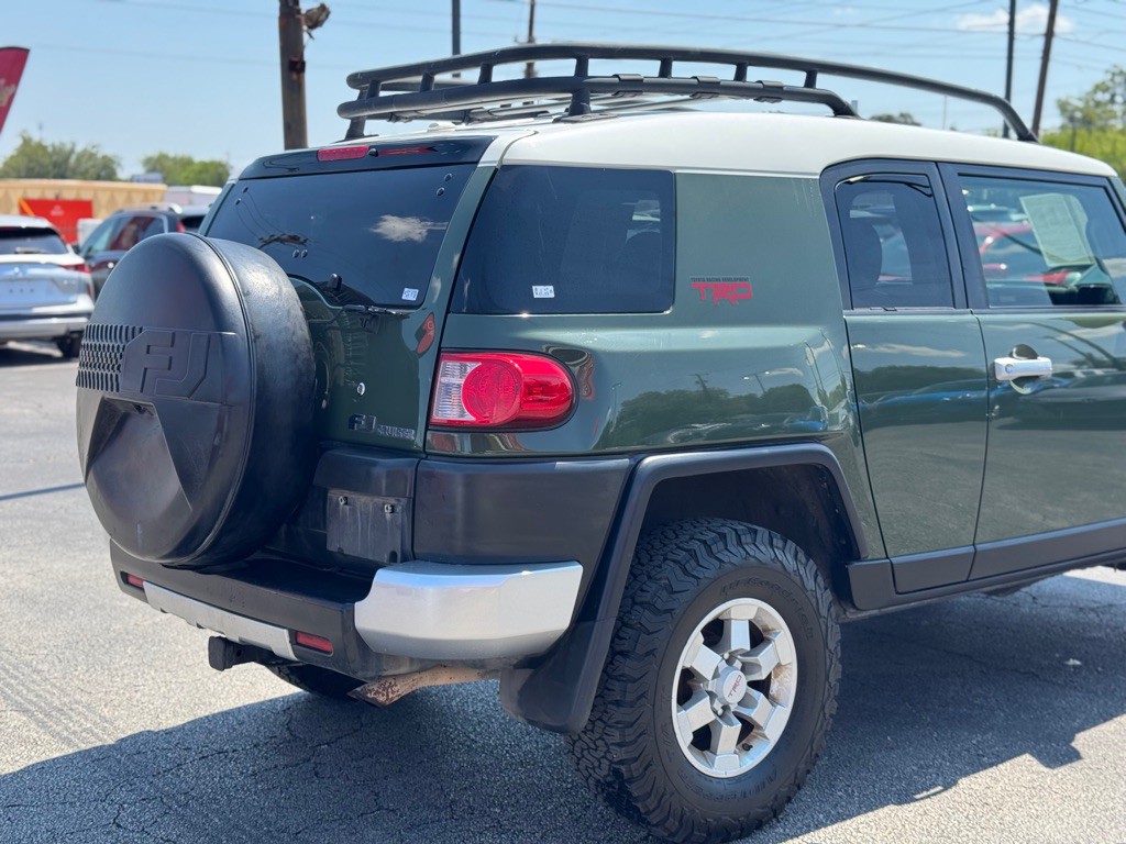 2011 Toyota FJ Cruiser Image 8