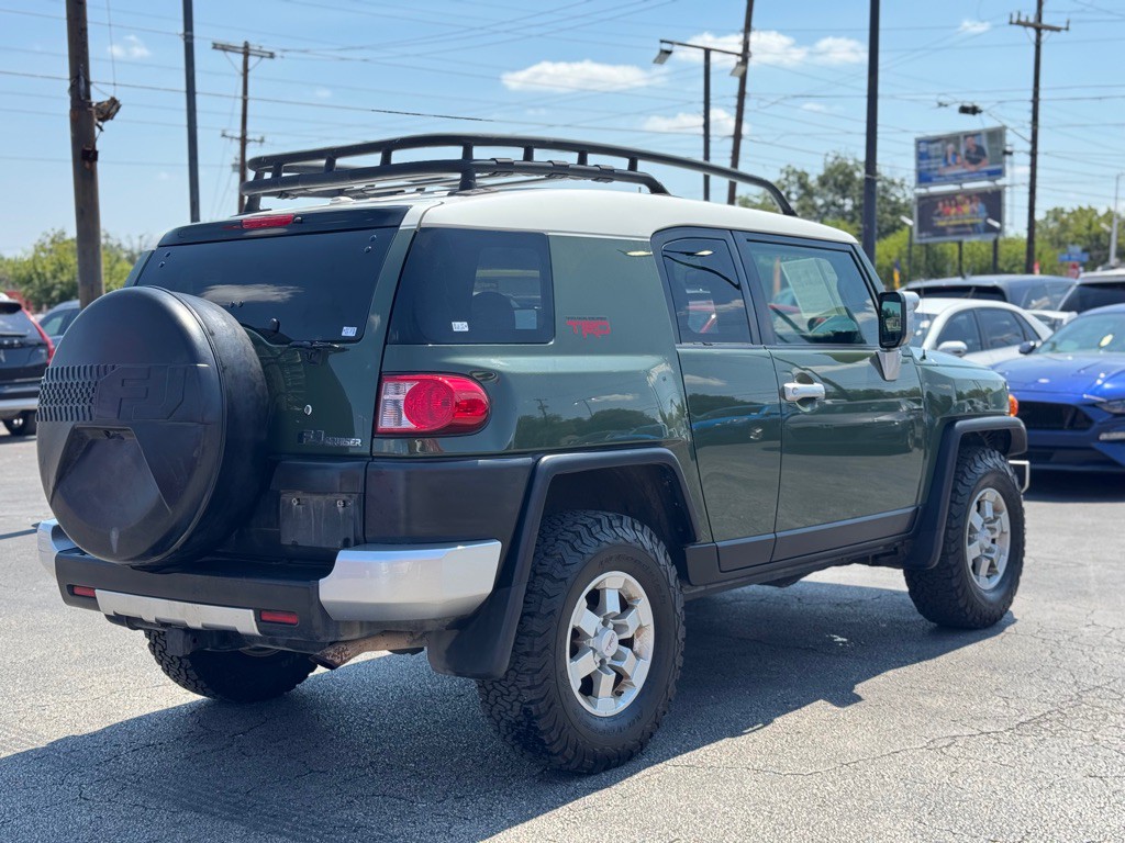 2011 Toyota FJ Cruiser Image 9