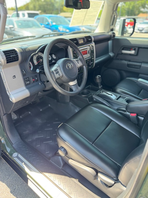 2011 Toyota FJ Cruiser Image 13