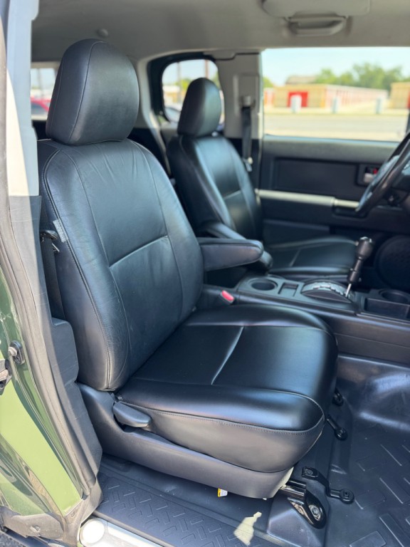 2011 Toyota FJ Cruiser Image 18
