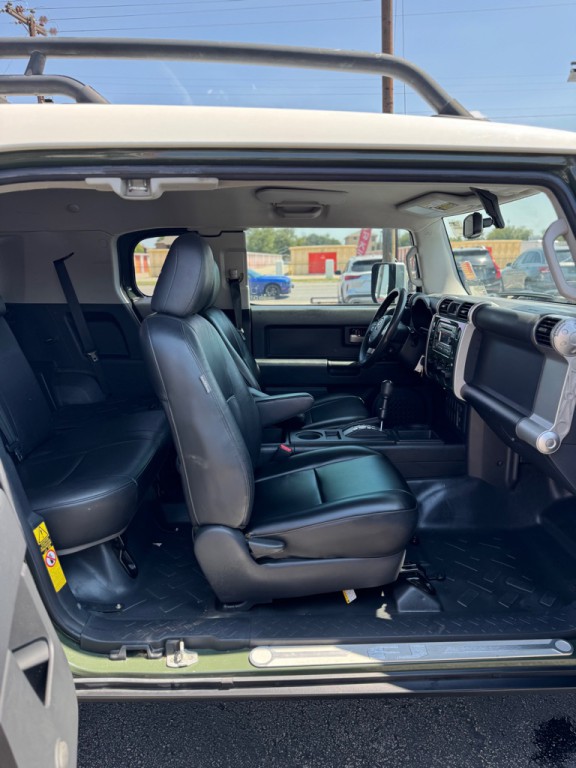2011 Toyota FJ Cruiser Image 20