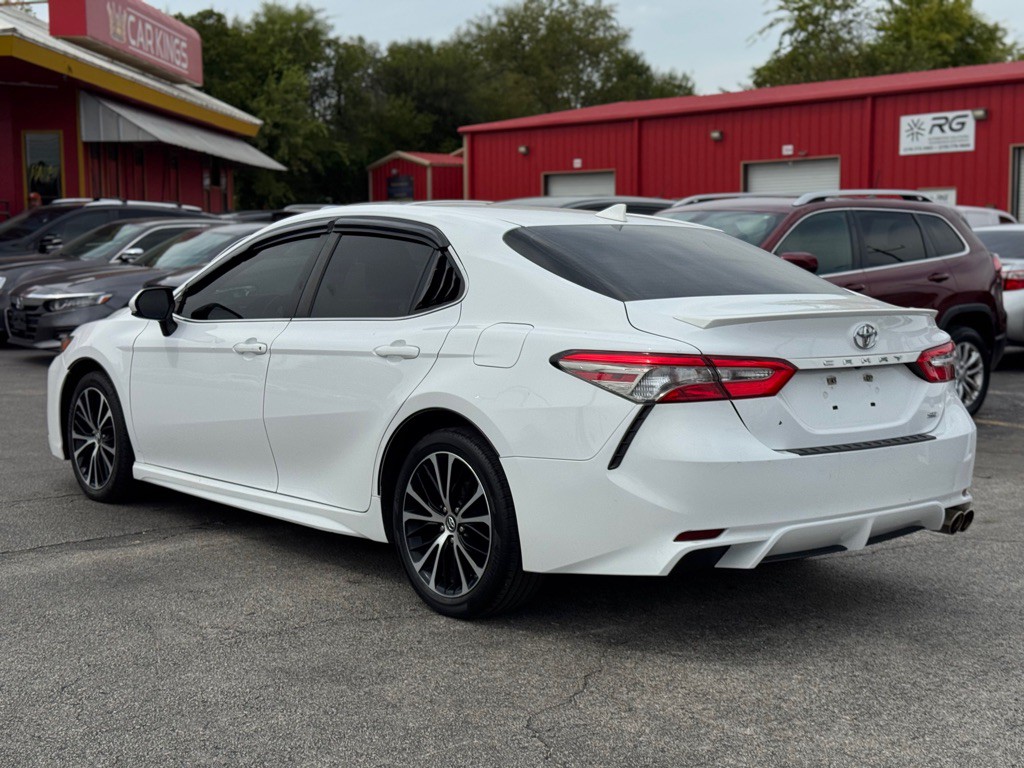 2019 Toyota Camry Image 6