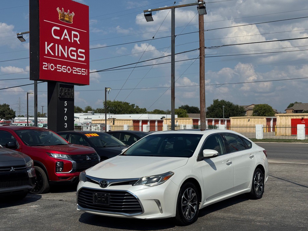 2018 Toyota Avalon Image 2