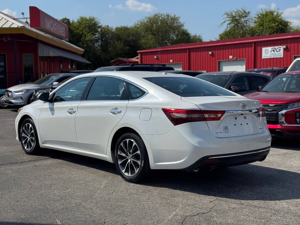 2018 Toyota Avalon Image 6