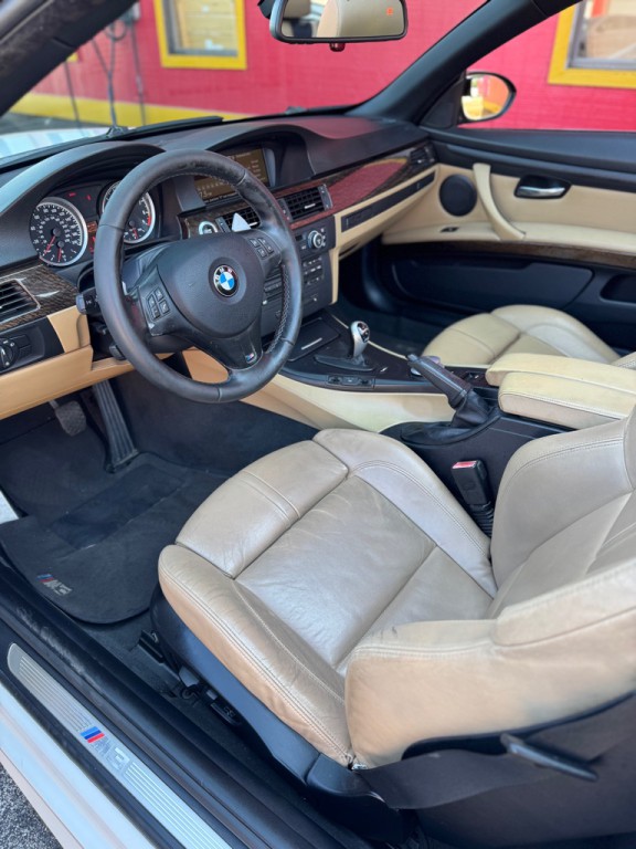 2008 BMW M3 Image 16