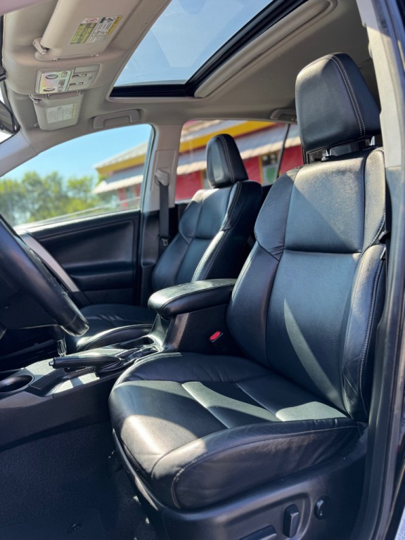 2015 Toyota Rav4 Image 14