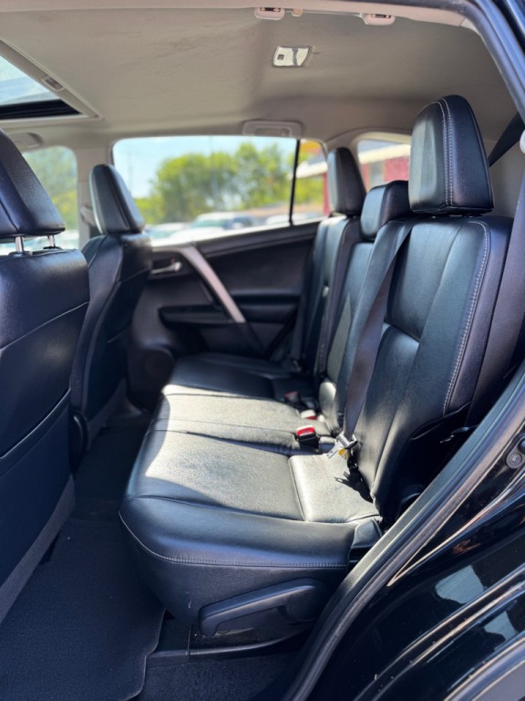 2015 Toyota Rav4 Image 17