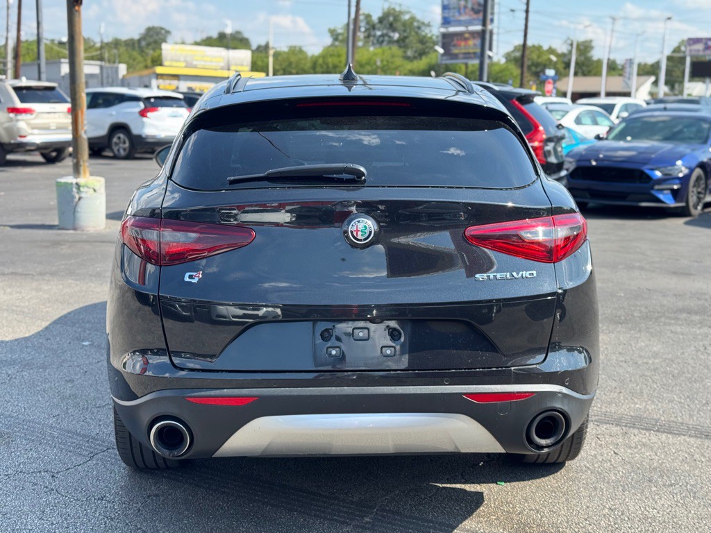 2018 Alfa Romeo Stelvio Image 7
