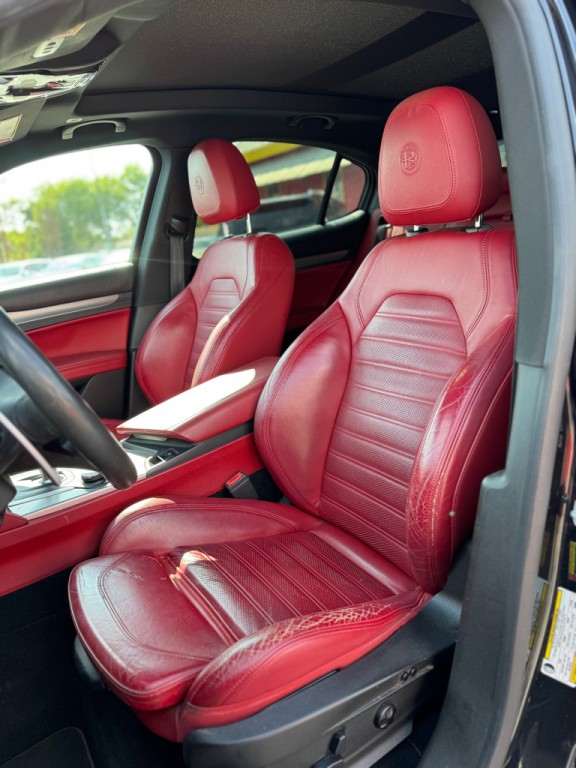 2018 Alfa Romeo Stelvio Image 14
