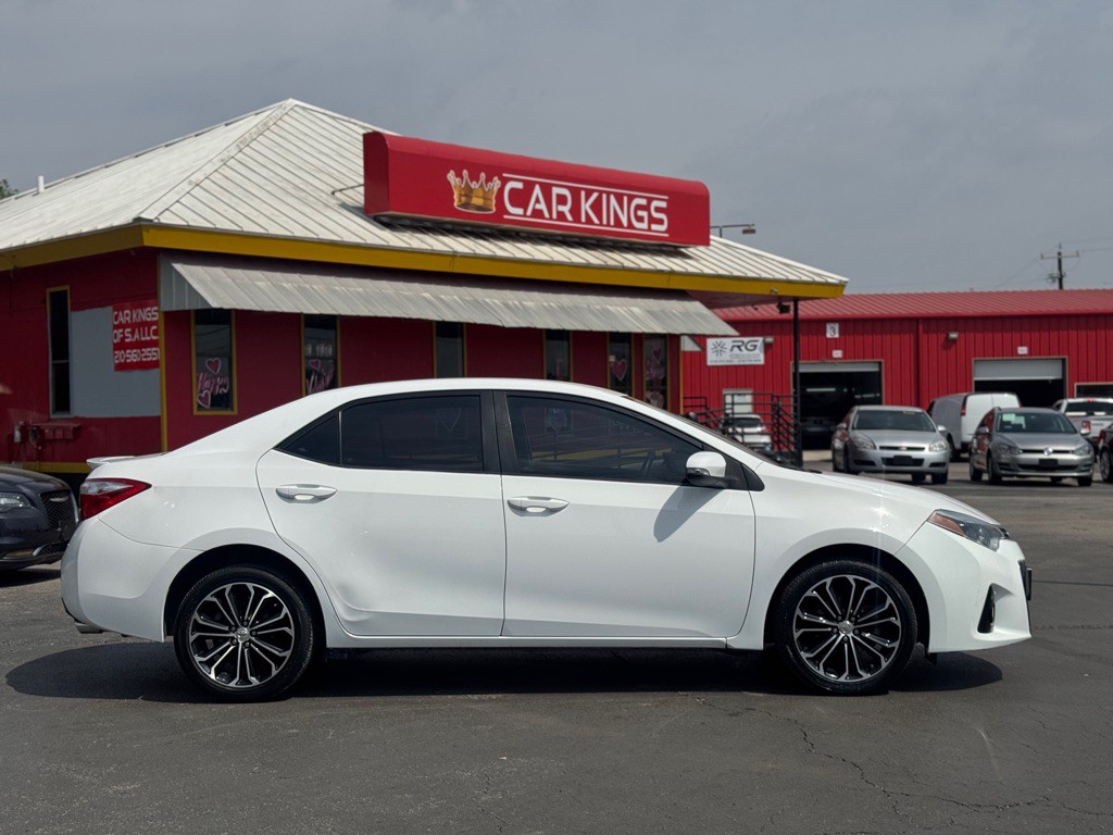 2016 Toyota Corolla Image 10