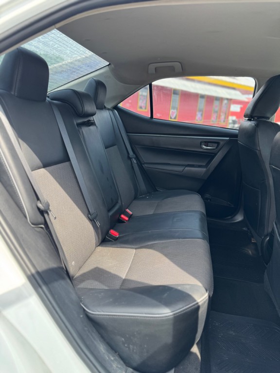 2016 Toyota Corolla Image 19