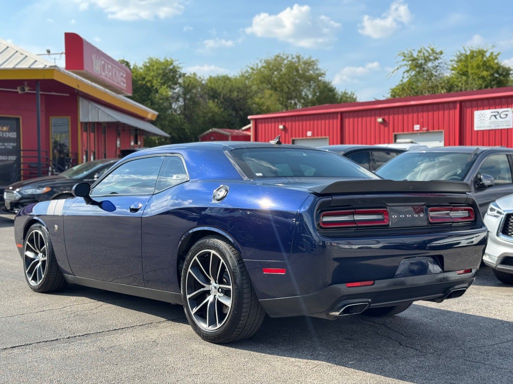 2016 Dodge Challenger Image 6