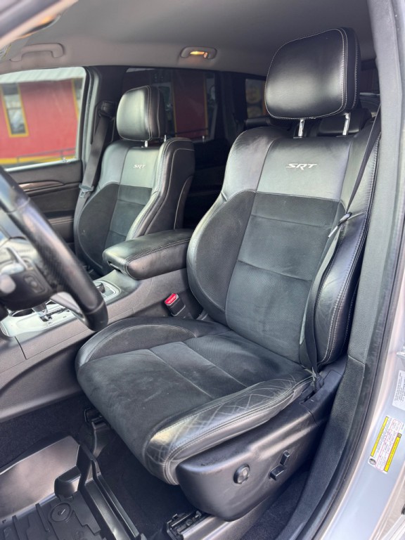 2012 Jeep Grand Cherokee Image 18