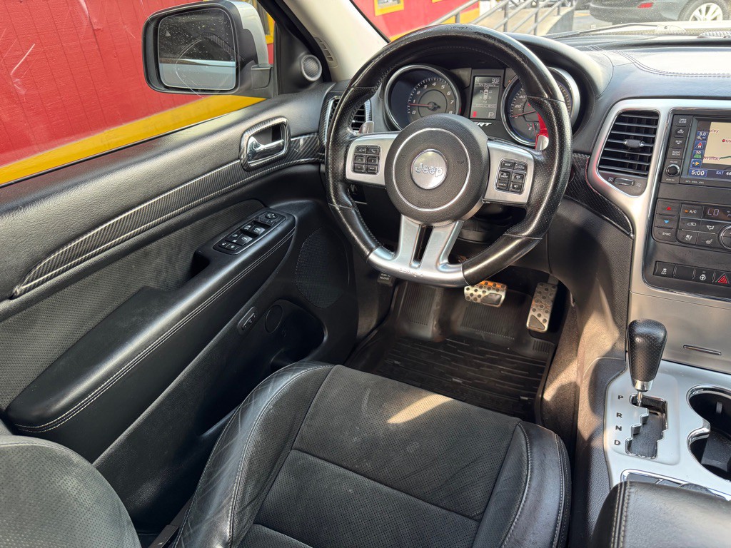 2012 Jeep Grand Cherokee Image 28