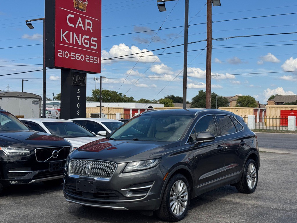 2019 Lincoln MKC Image 2