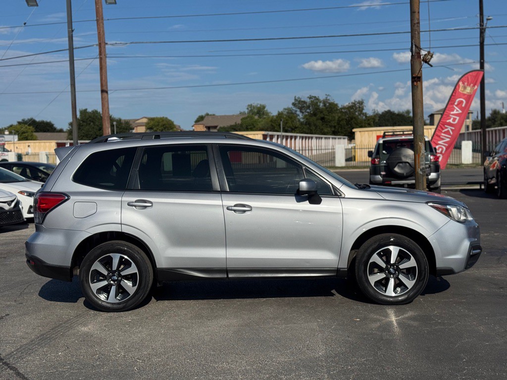 2018 Subaru Forester Image 9