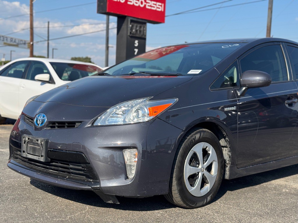 2014 Toyota Prius Image 4