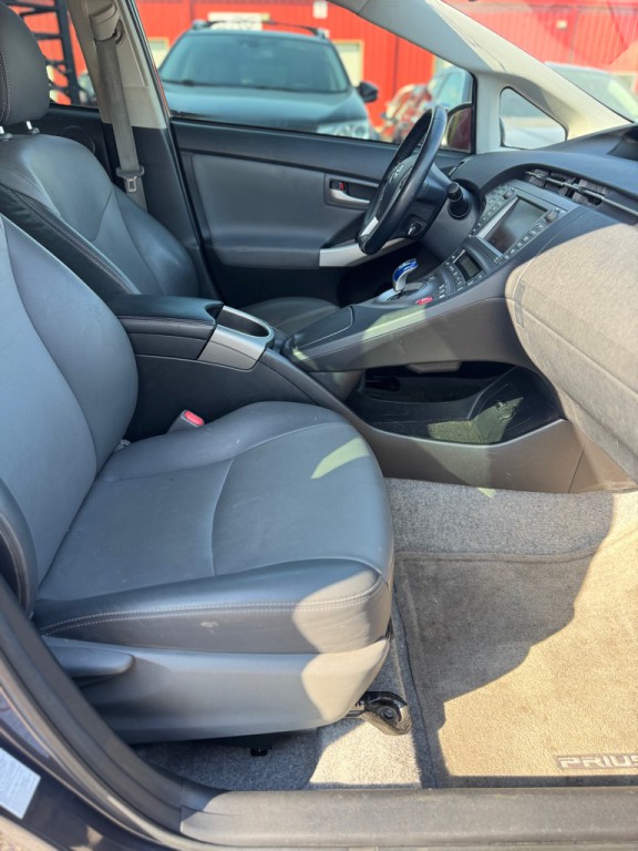 2014 Toyota Prius Image 15