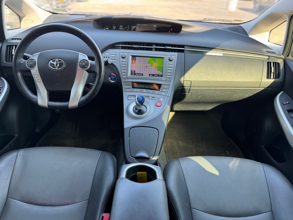2014 Toyota Prius Image 19