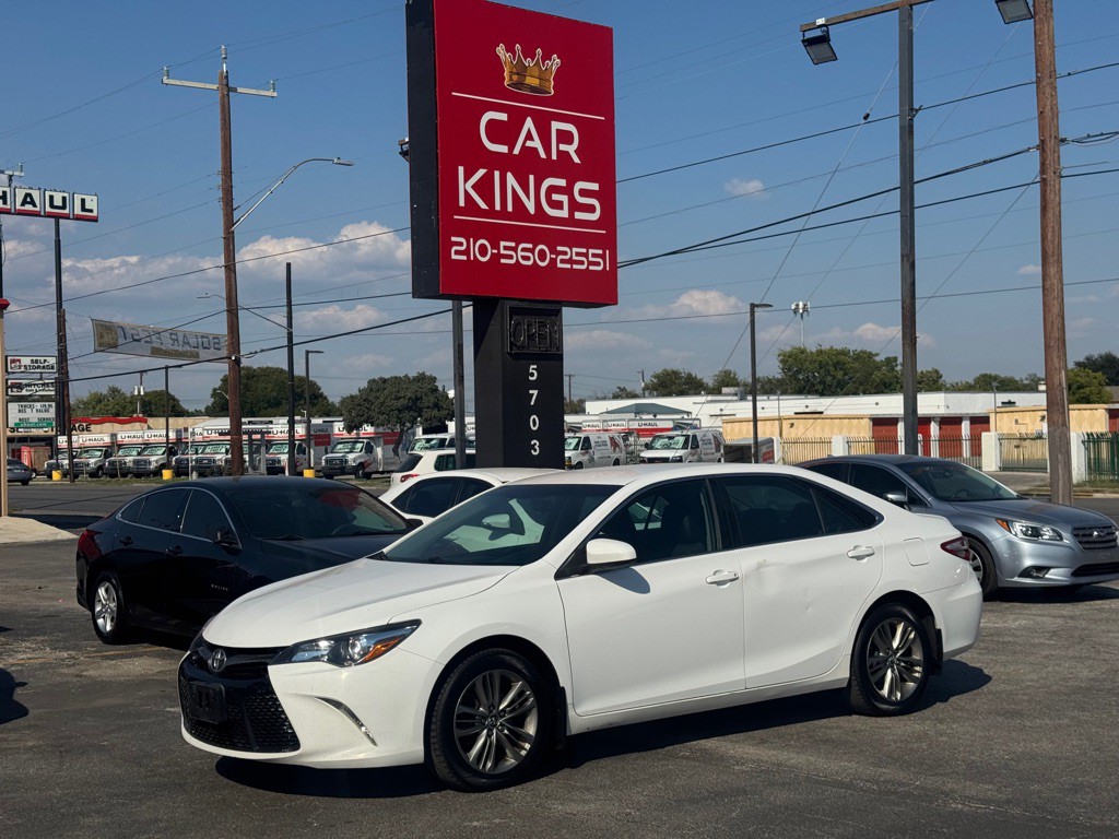 2015 Toyota Camry Image 1