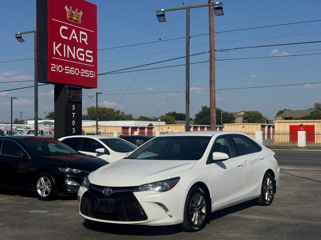 2015 Toyota Camry Image 2