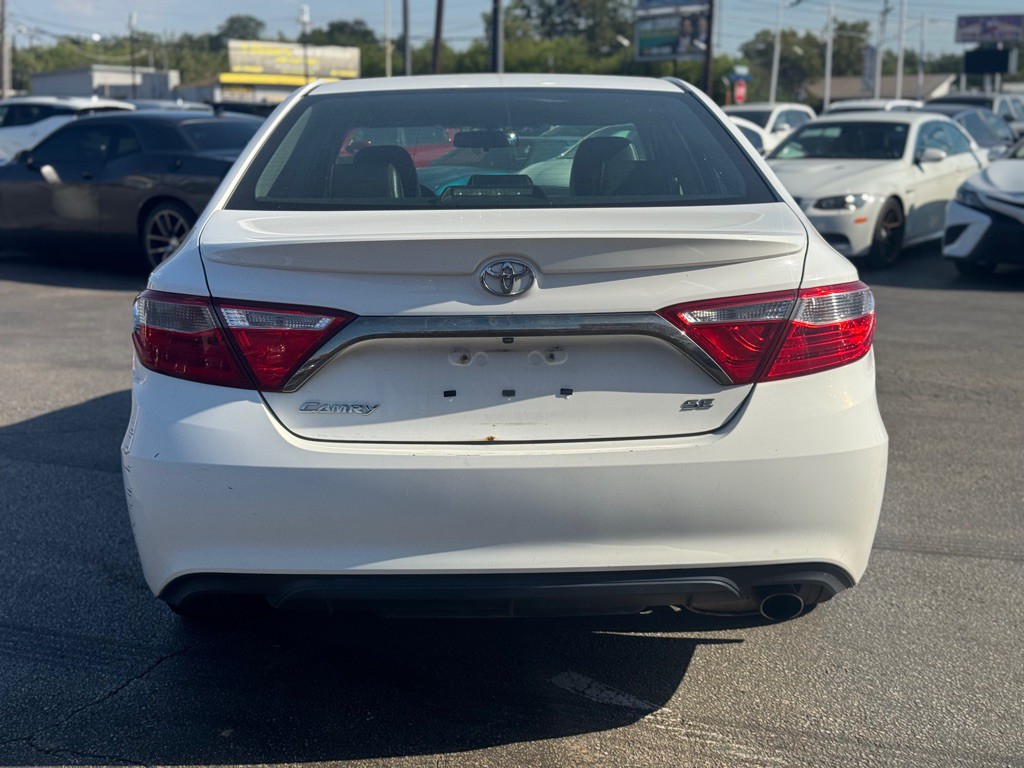 2015 Toyota Camry Image 7