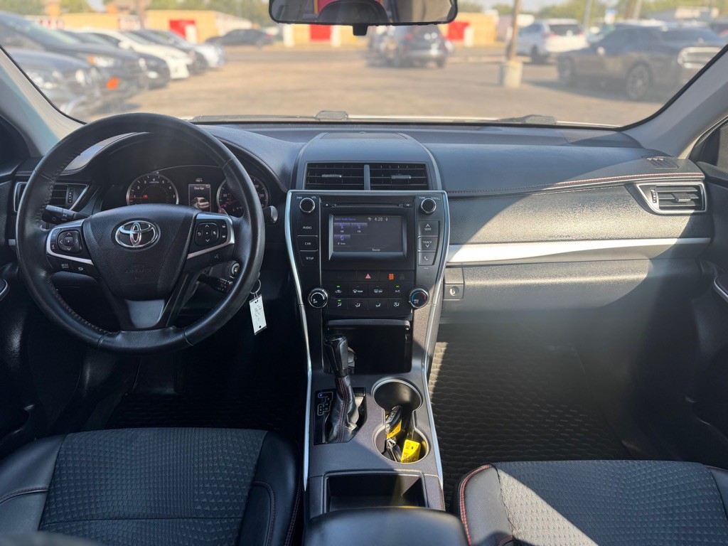 2015 Toyota Camry Image 20