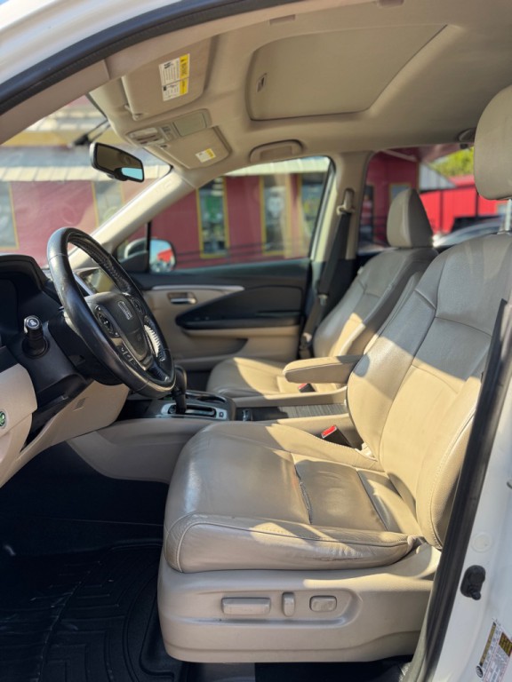 2017 Honda Pilot Image 13