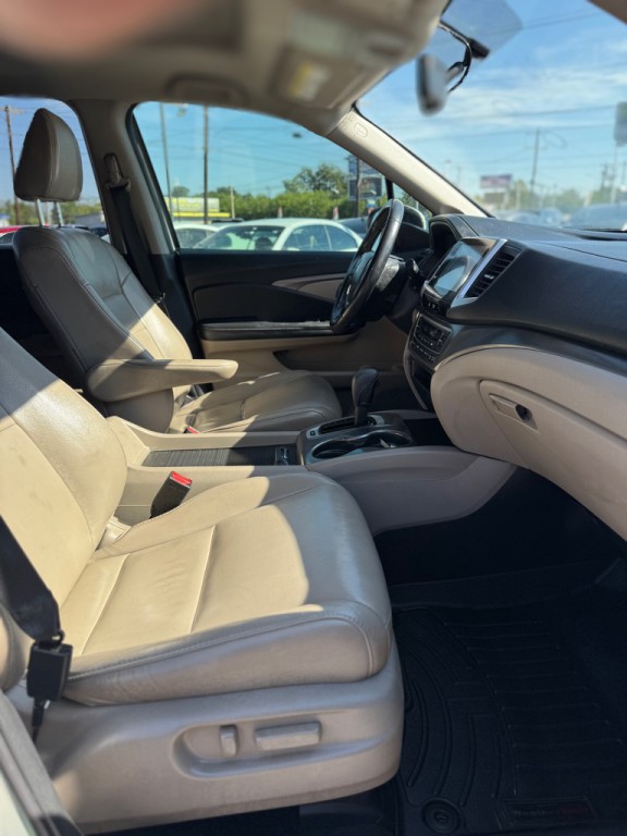 2017 Honda Pilot Image 15