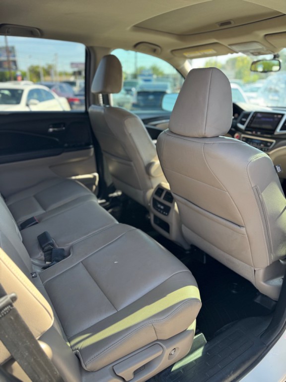 2017 Honda Pilot Image 18