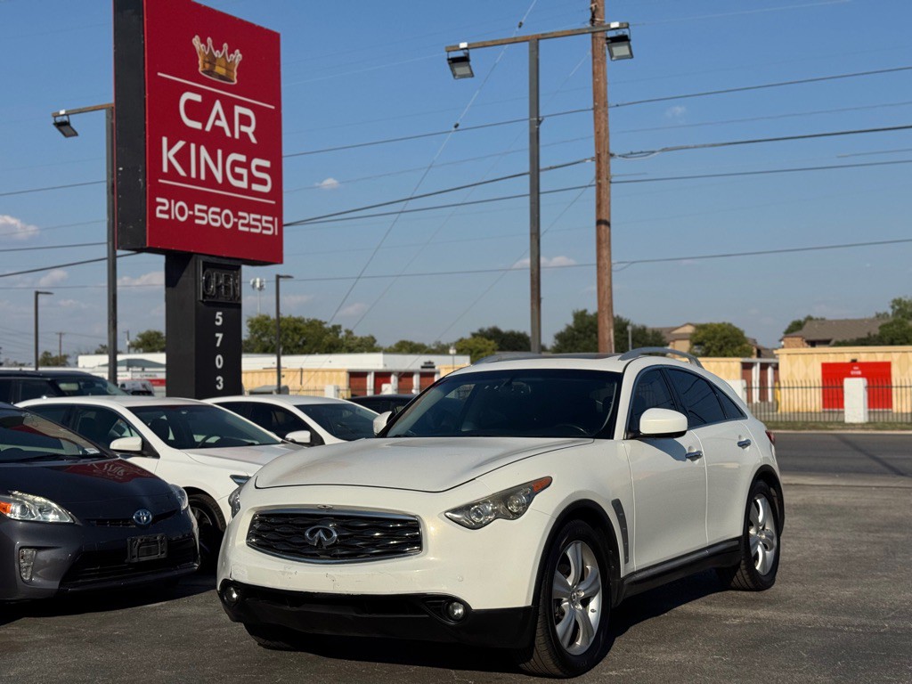 2010 INFINITI FX35 Image 2